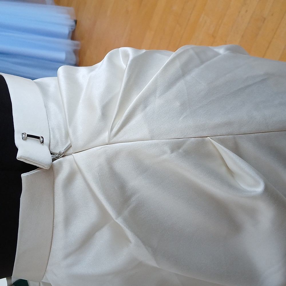 Satin fit & flare skirt - Picture 4 of 4